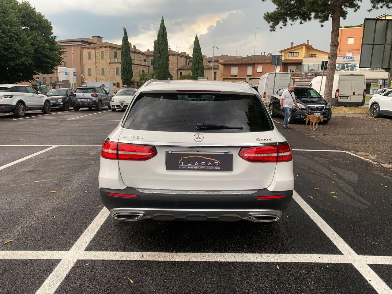 Mercedes-Benz E 220 E-Class E #6086