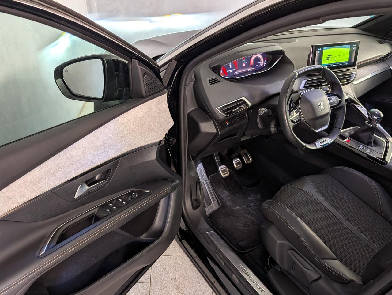 Peugeot 3008 1.2 puretech 130cv GT