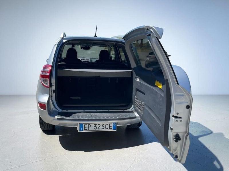 Toyota RAV4 2.2 D-4D 150cv 4 X 4 PREZZO VERO