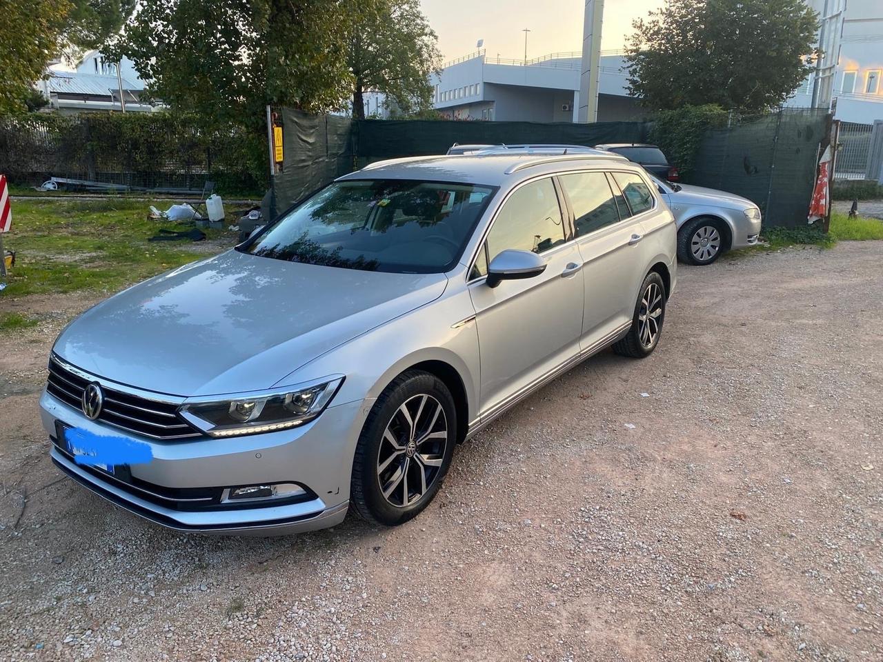 Volkswagen Passat Variant 2.0 TDI SCR 190 CV 4MOTION DSG Executive BMT