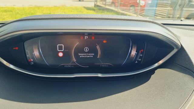 PEUGEOT 3008 BlueHDi 130 S&S EAT8 GT Autocarro