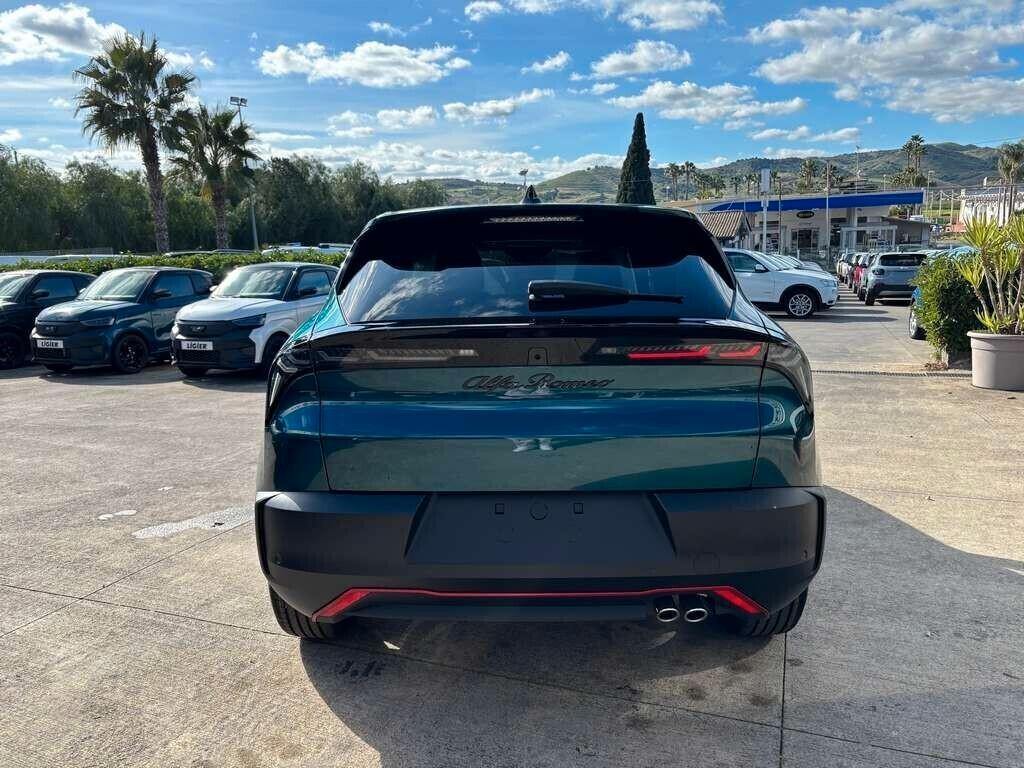 Alfa Romeo Junior 1.2 145 CV Hybrid eDCT6 Speciale KM 0 IVA ESPOSTA Tua a soli 269 Euro al mese