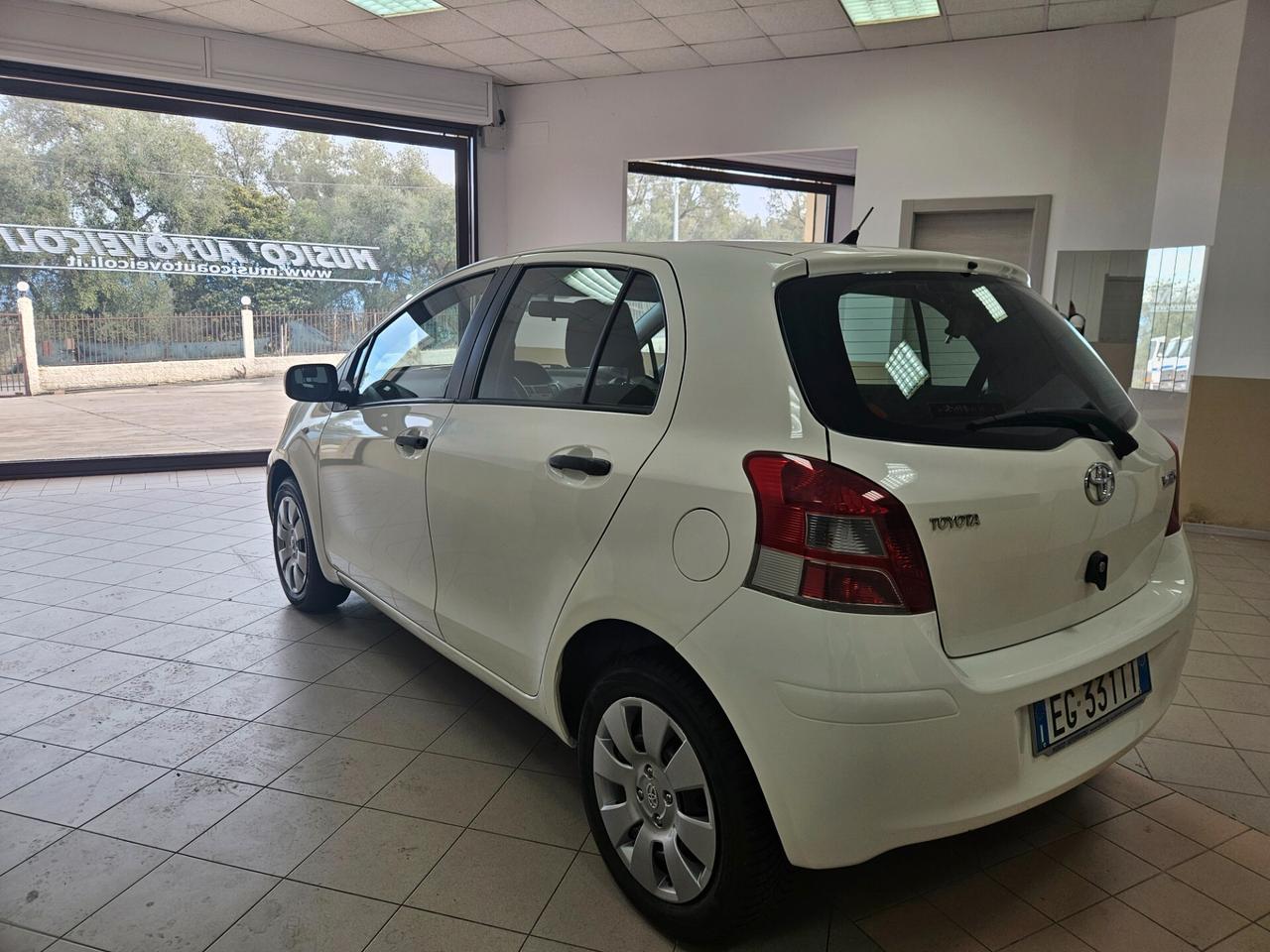 Toyota Yaris 1.0 5 porte Sol