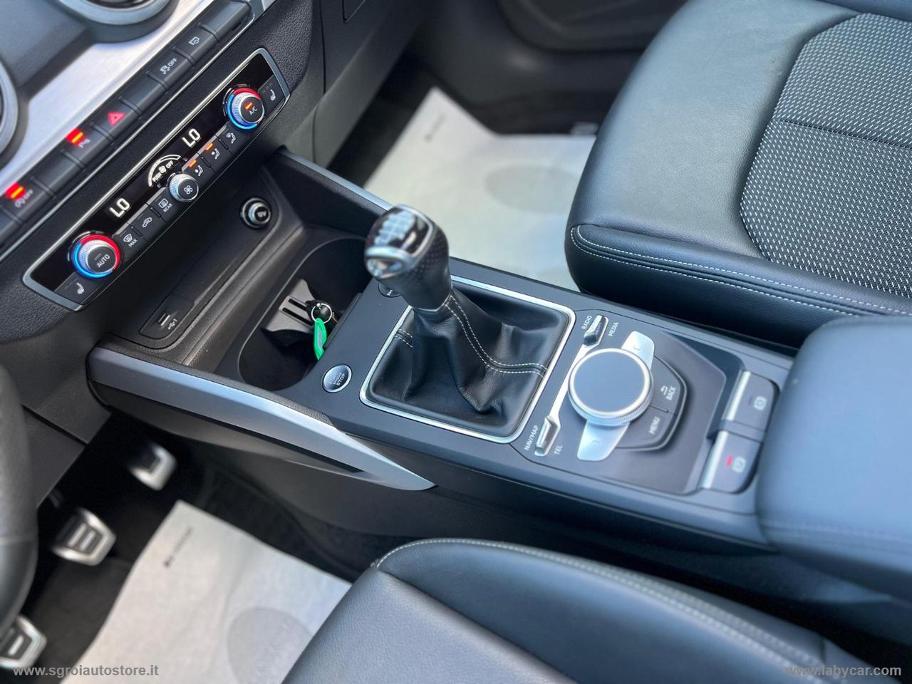 AUDI Q2 30 TDI S line Edition