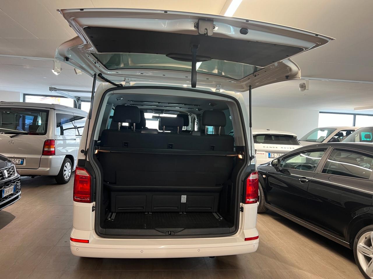 Volkswagen Multivan 2.0 TDI Bett/letto 6Sitze/posti 150PS/cv EURO6 Führerscheinneuling/Neopatentati