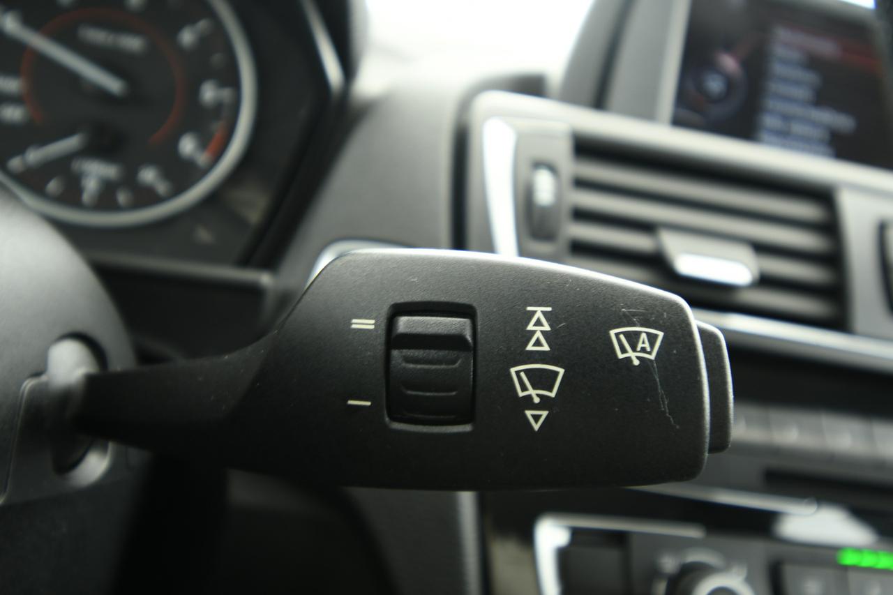 BMW 118d Sport 5p auto LED+C17"