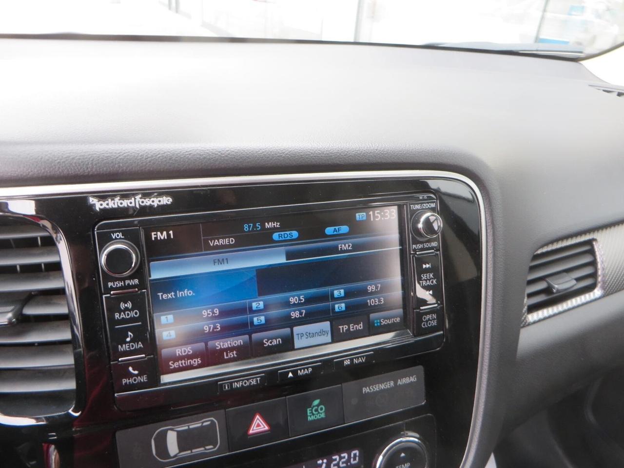 Mitsubishi Outlander INSTYLE PLUS NAVI 2.2 DI-D 4WD Aut. 7 posti