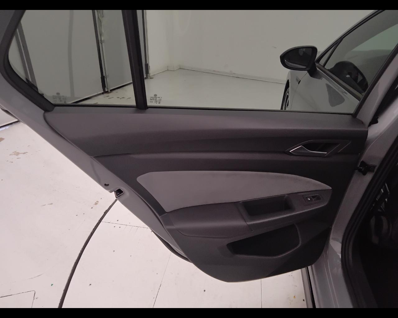 VOLKSWAGEN Golf VIII 2020 - Golf 1.5 etsi evo R-Line 150cv dsg