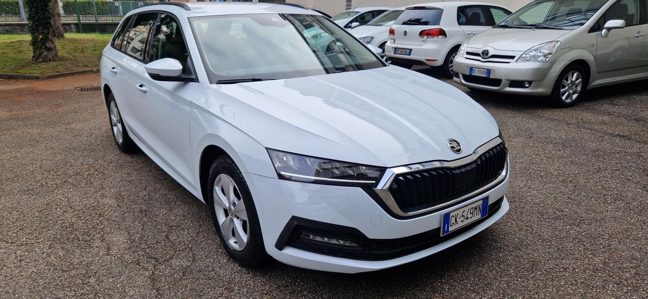 Skoda Octavia 2.0 TDI EVO SCR DSG Wagon Sportline