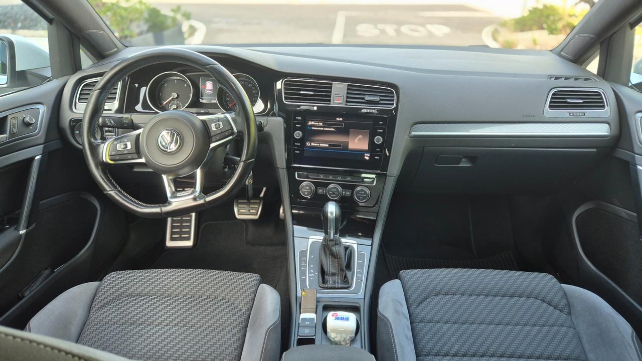 Volkswagen Golf 1.6 TDI 110 CV DSG 5p R-LINE