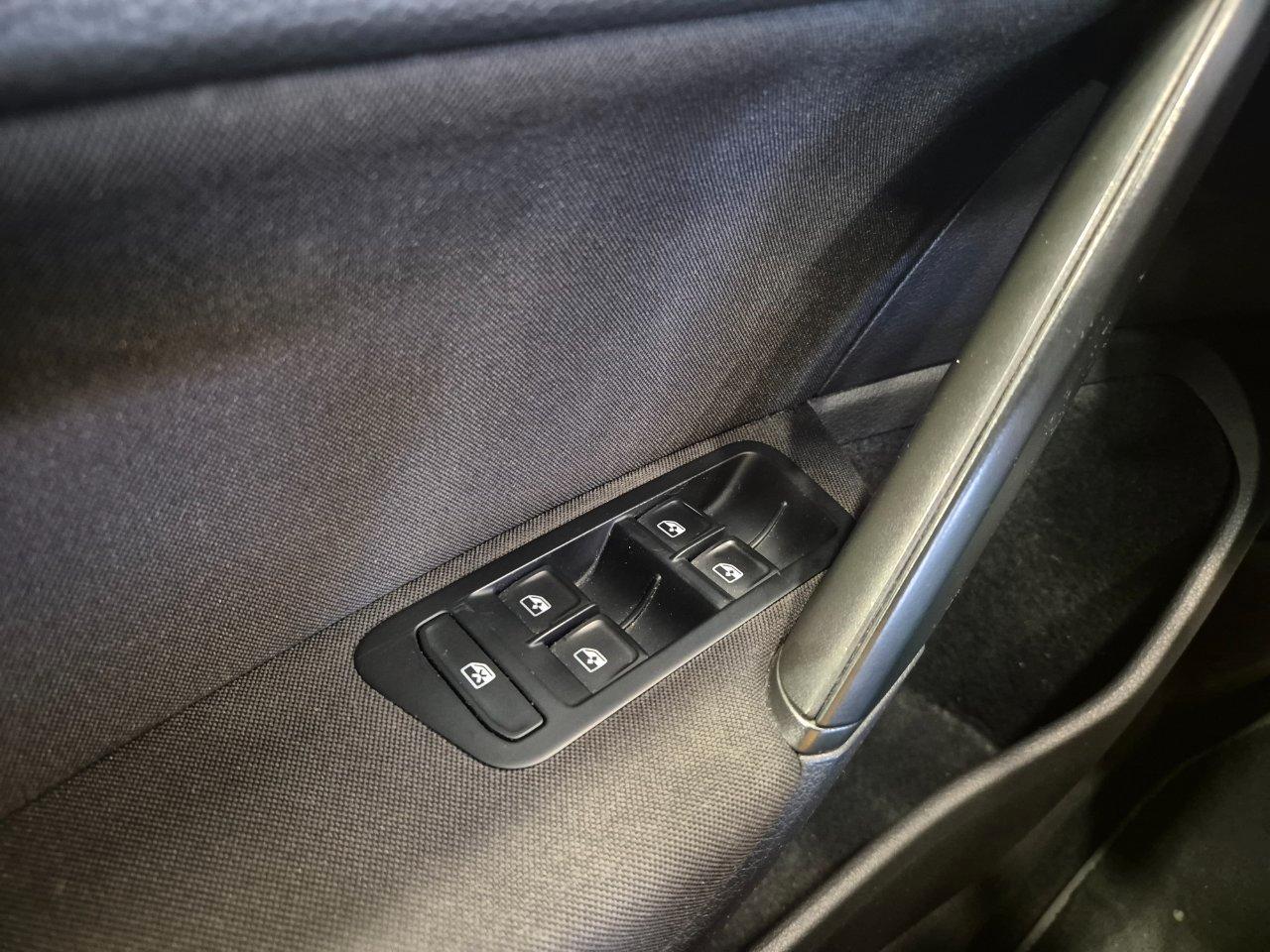 Volkswagen Golf Variant 1.6 tdi Business 115cv - NEOPATENTATI - Carplay
