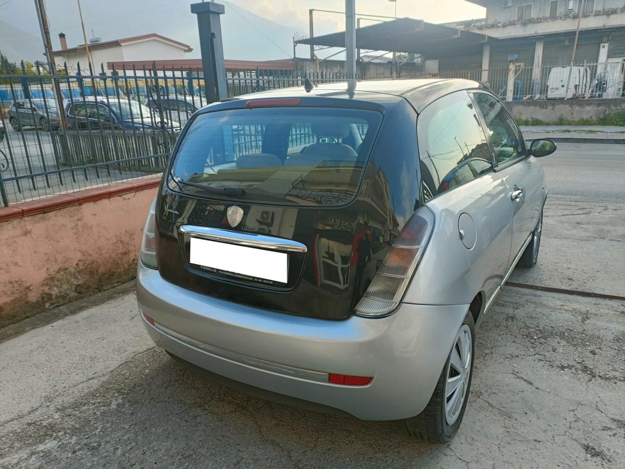 Lancia Ypsilon 1.3 MJT 90 CV Oro Plus OK NEOPATENTATI