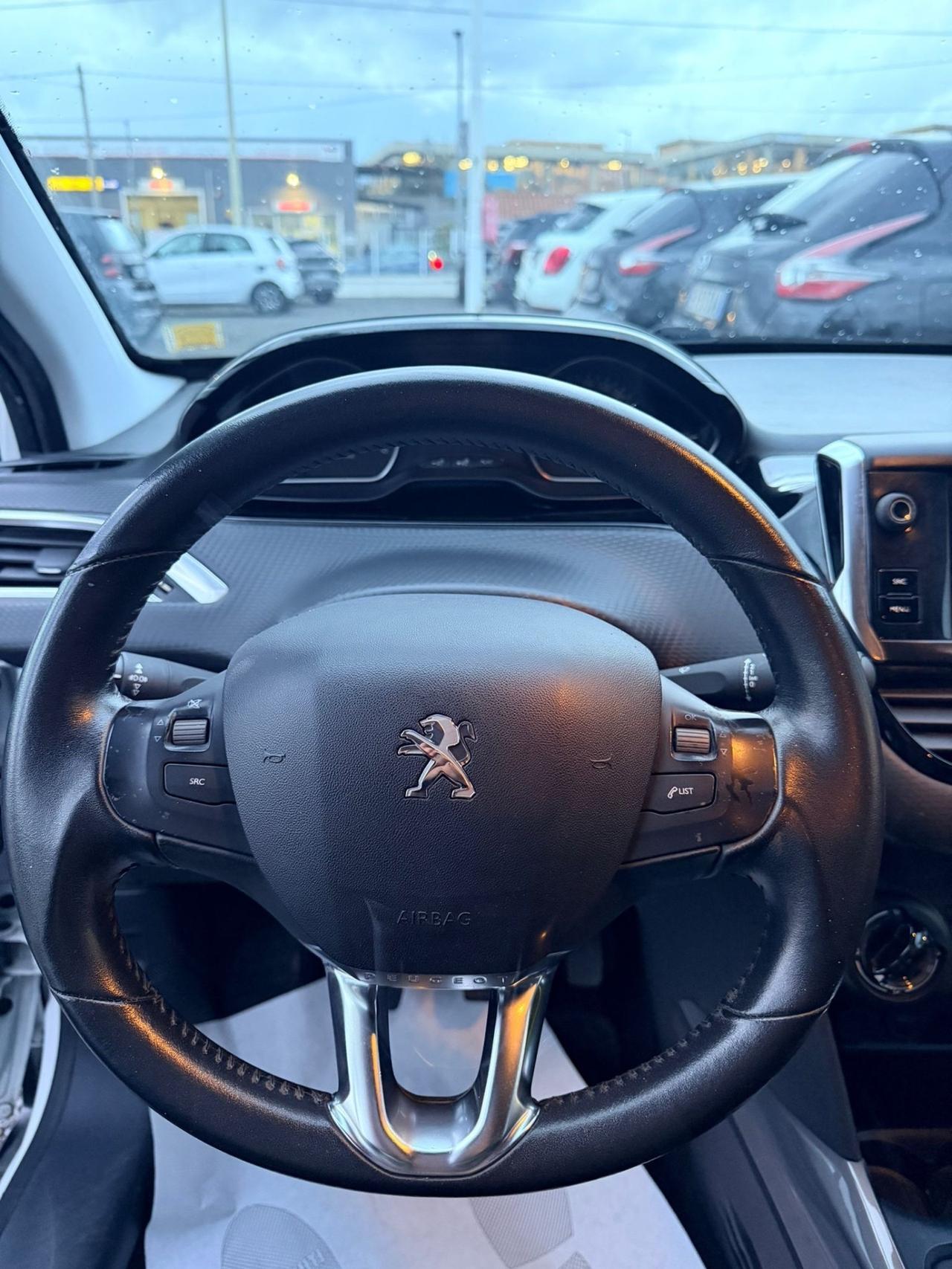 Peugeot 2008 BlueHDi 100 S&S Allure