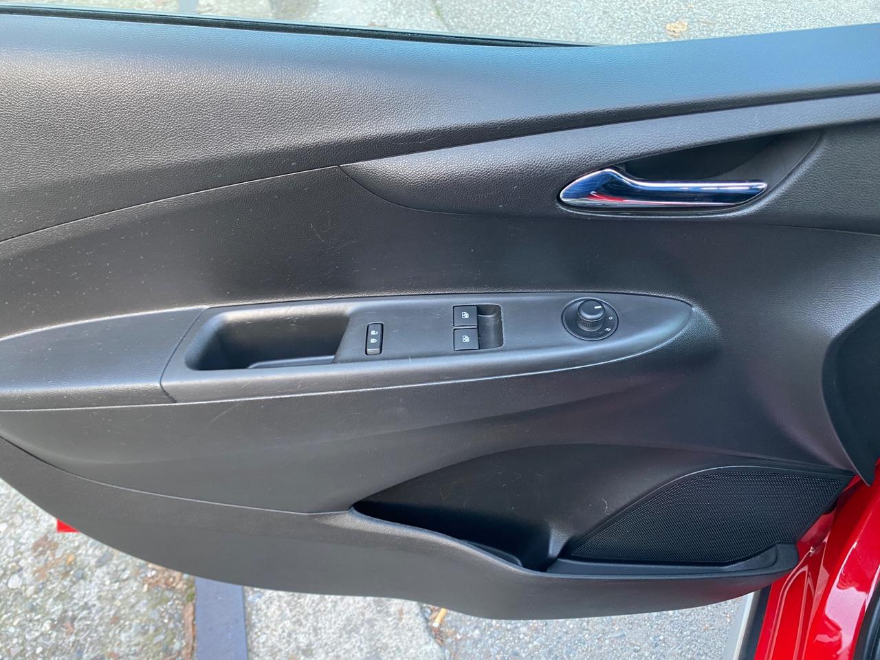 Opel Karl Rocks 1.0 73 CV