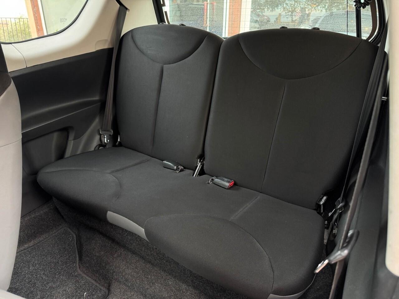 Toyota Aygo Connect da 99 euro al mese, ok neopatentati - garanzia