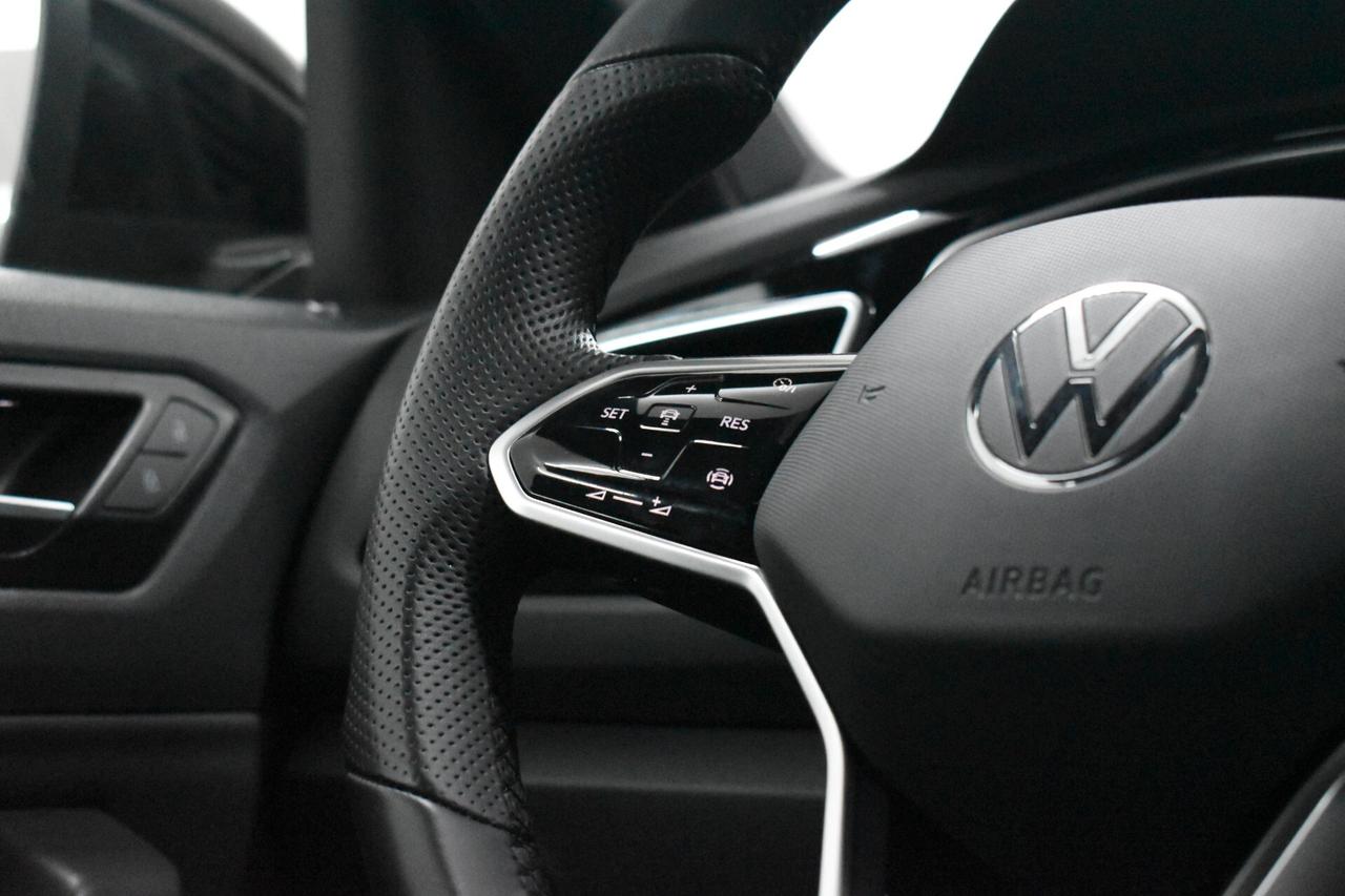 Volkswagen T-Roc 1.5 TSI ACT DSG R-Line