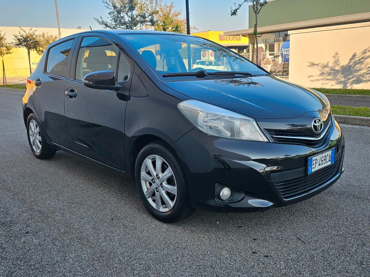 Toyota Yaris 1.3 benzina