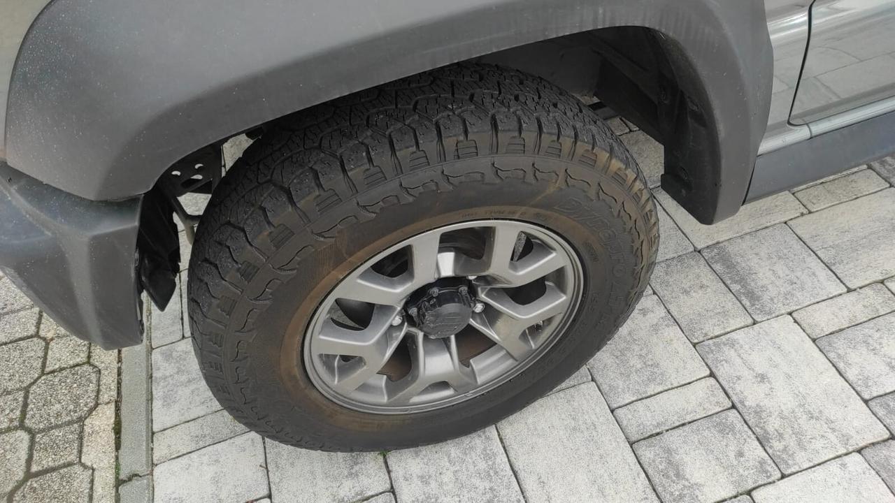 SUZUKI JIMNY TOP 1.5 BENZINA 4 POSTI GANCIO TRAINO