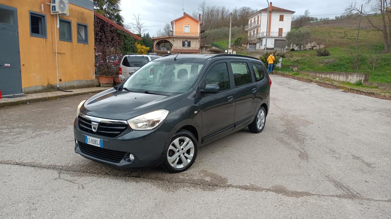 Dacia Lodgy 1.5 diesel 7 posti navigatore telefono bluetooth