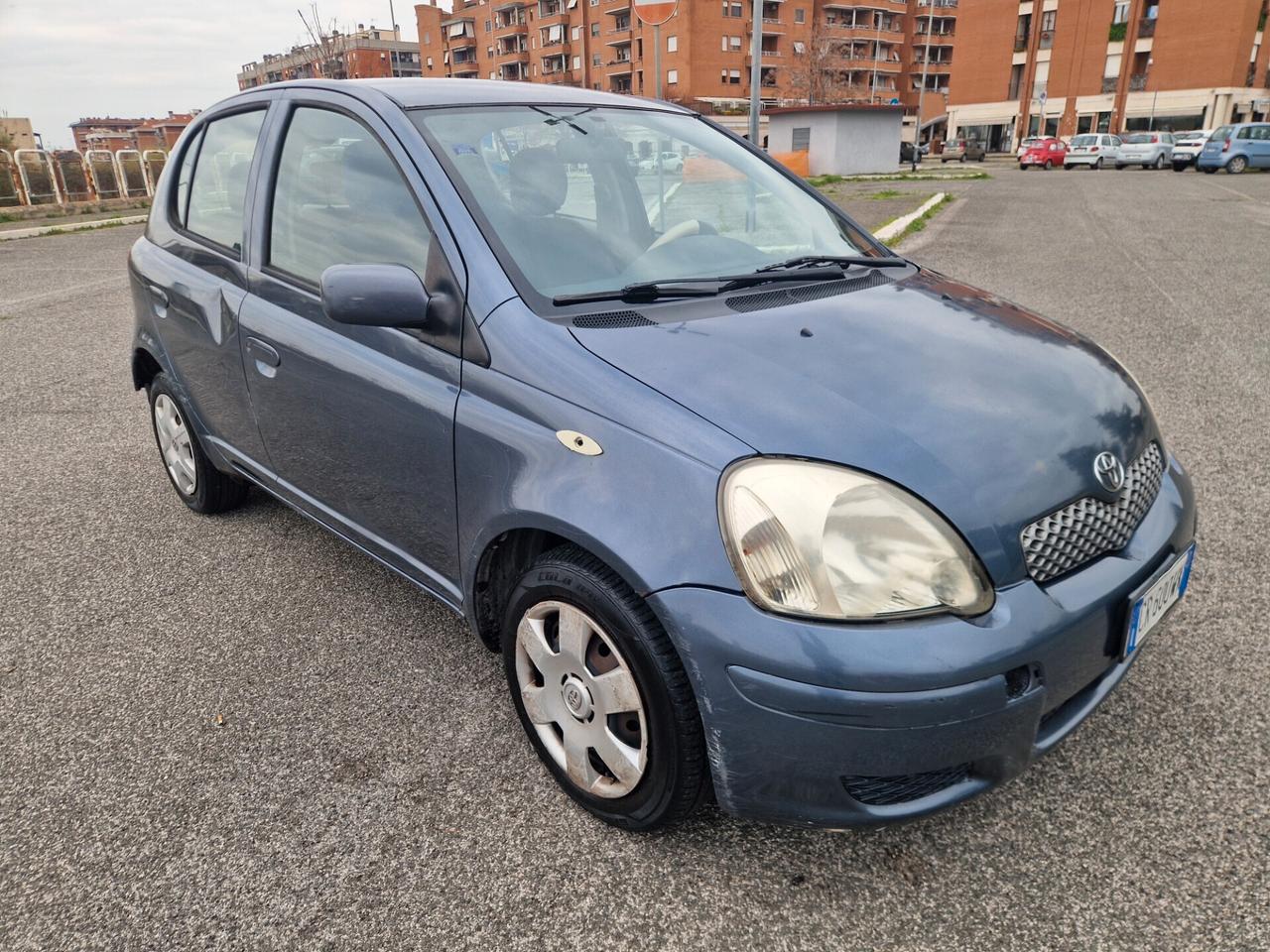 Toyota Yaris 1.0i 5 porte *Intramontabile*