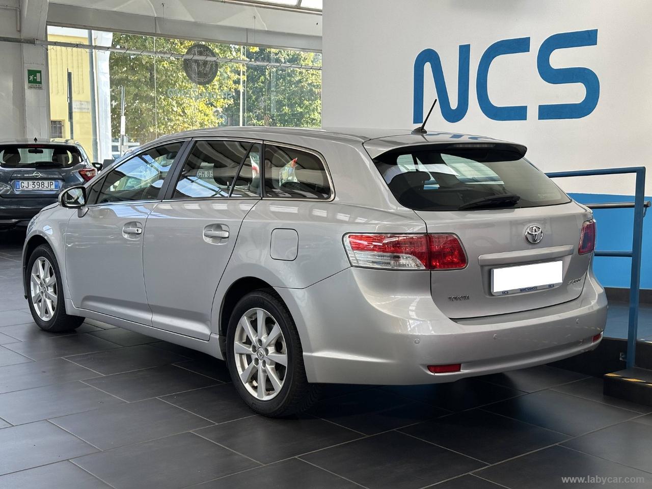 TOYOTA Avensis 2.0 D-4D Wagon Executive