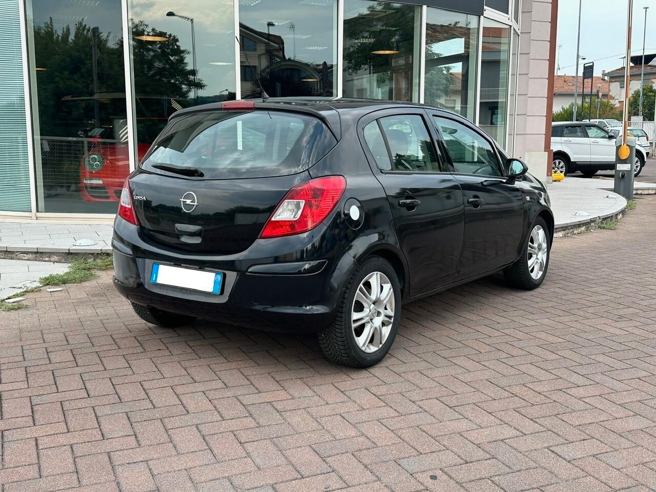 Opel Corsa 1.2 Cosmo *NEOPATENTATI