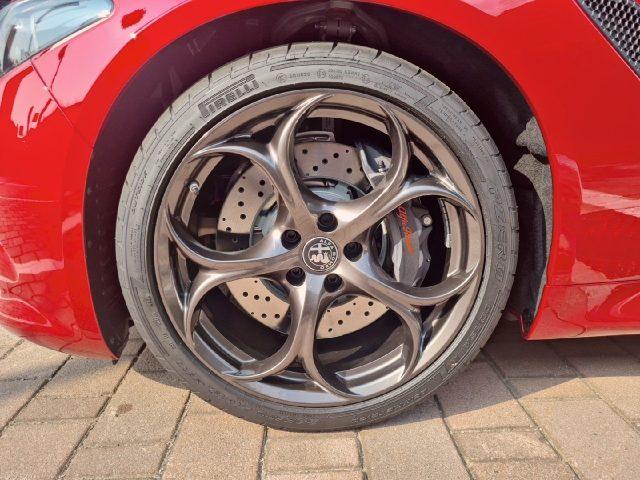 ALFA ROMEO Giulia 2.9 V6 Bi-Turbo AT8 Quadrifoglio