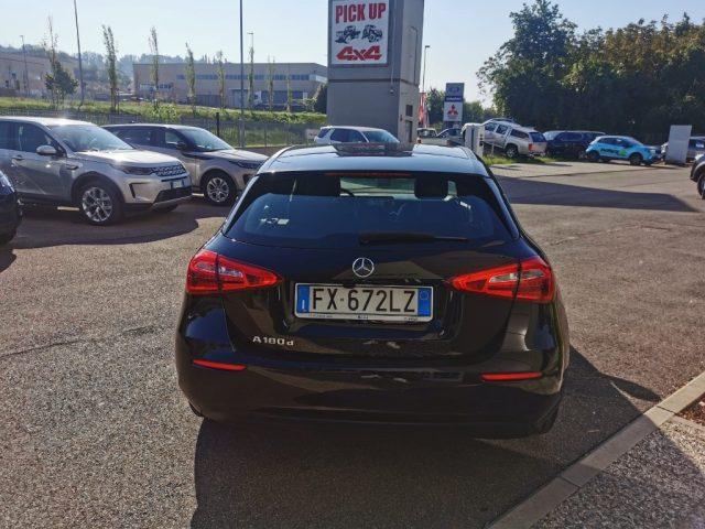 MERCEDES-BENZ A 180 4p. Sport