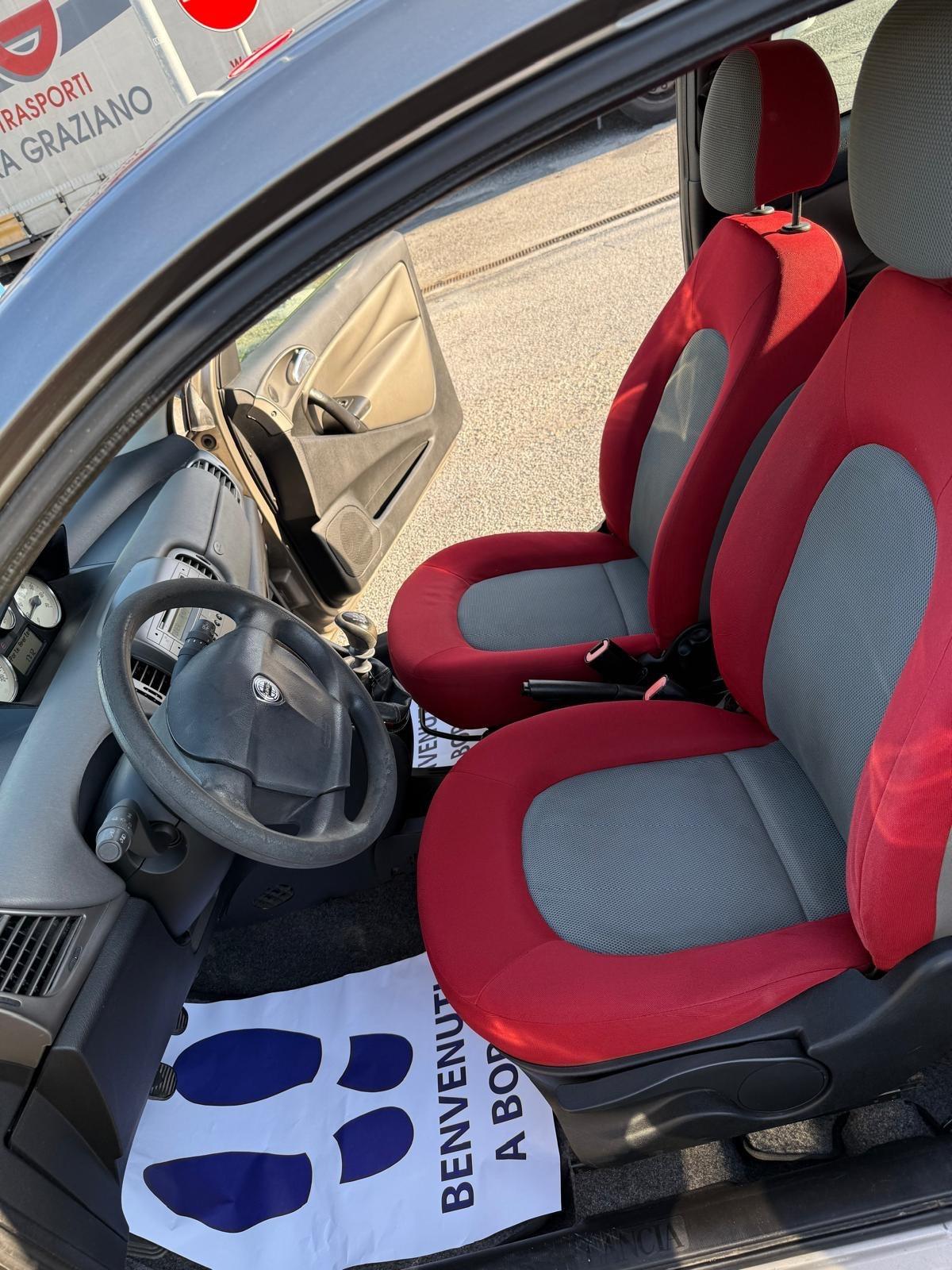 Lancia Ypsilon 1.2 16V Argento Ok neopatentati