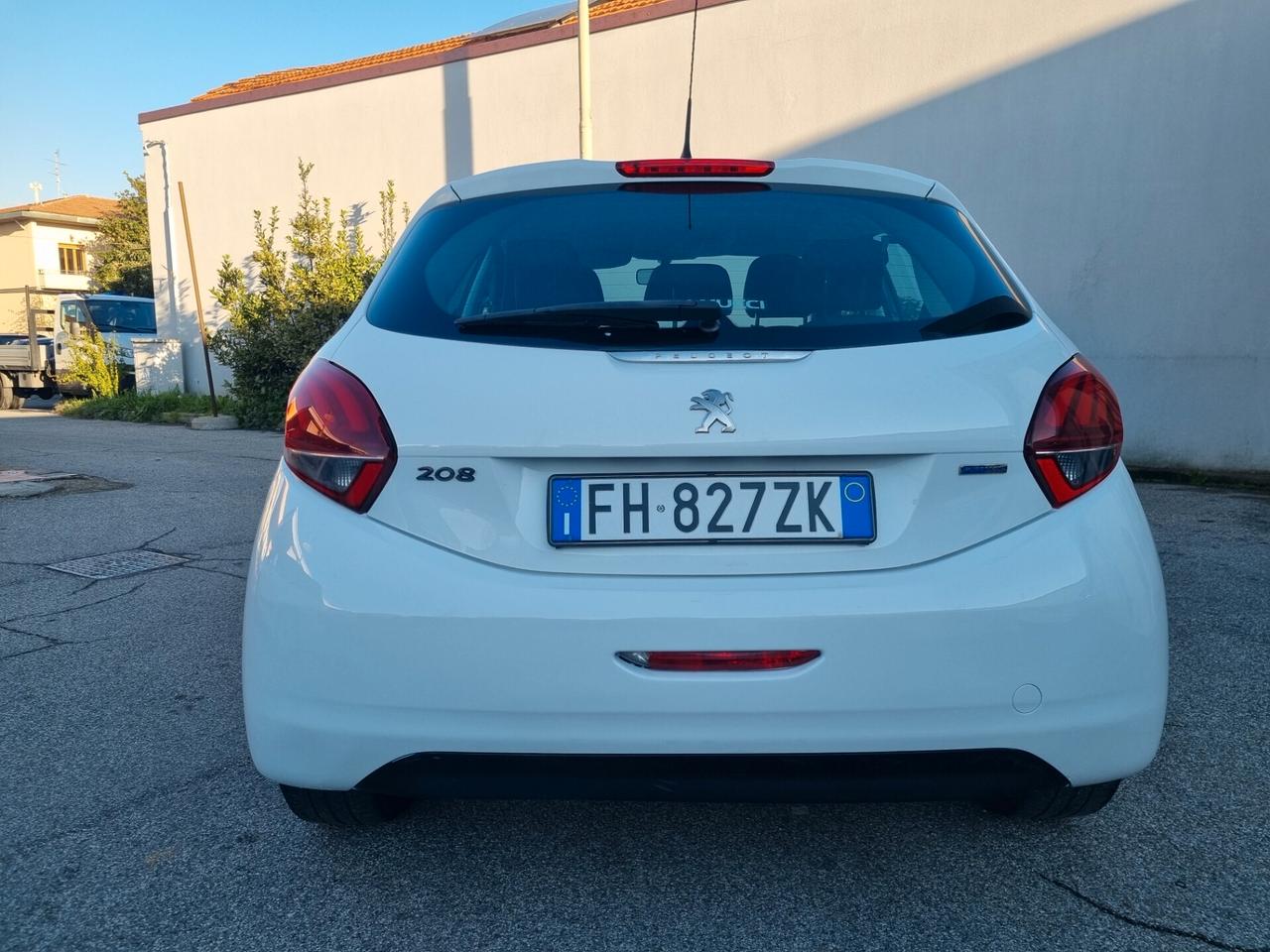 Peugeot 208 PureTech 82 5 porte Allure