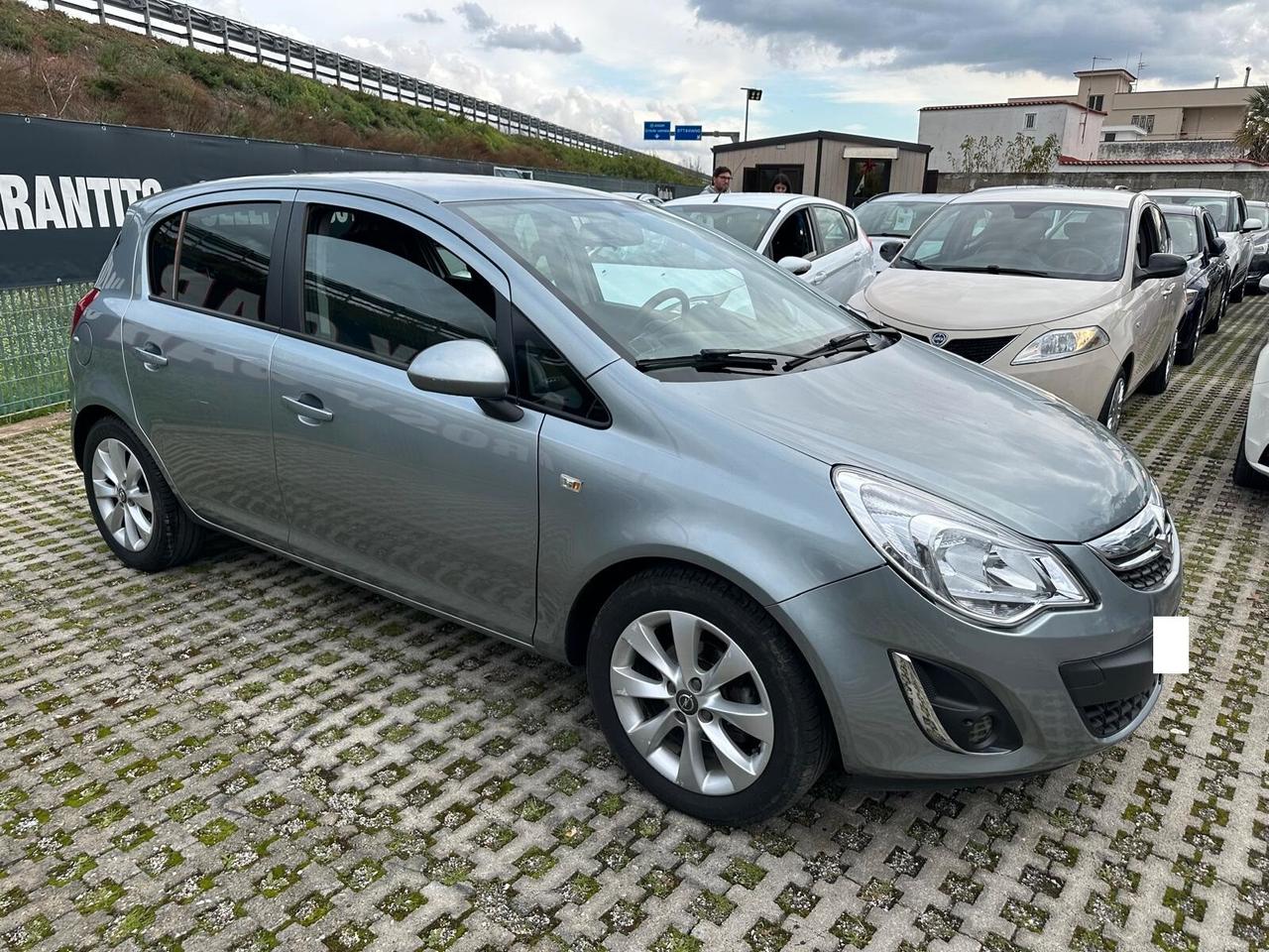 Opel Corsa 1.2 5 porte Sport-06/2012