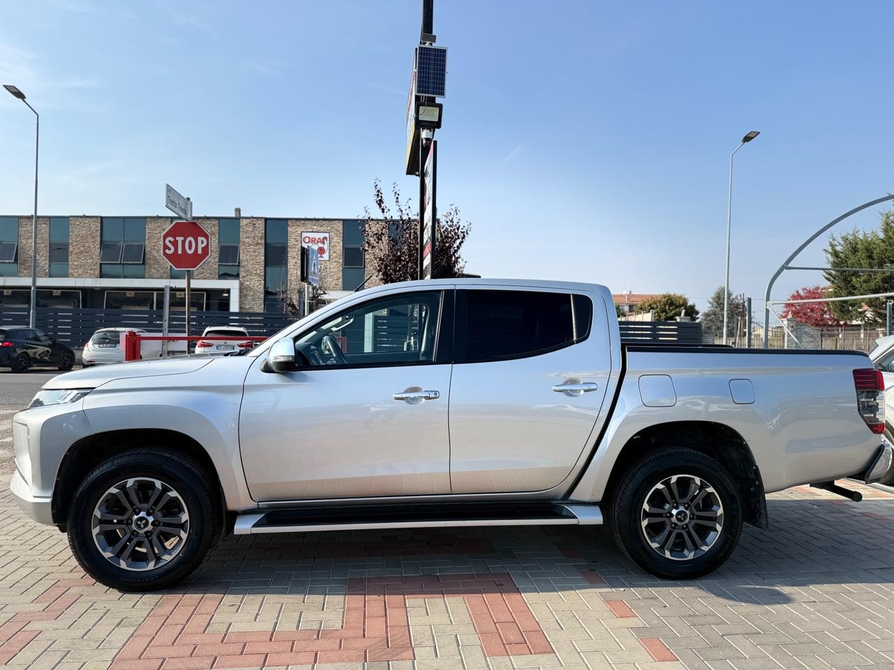 Mitsubishi L200 2.3 D Double Cab 4x4 Super Select Intense