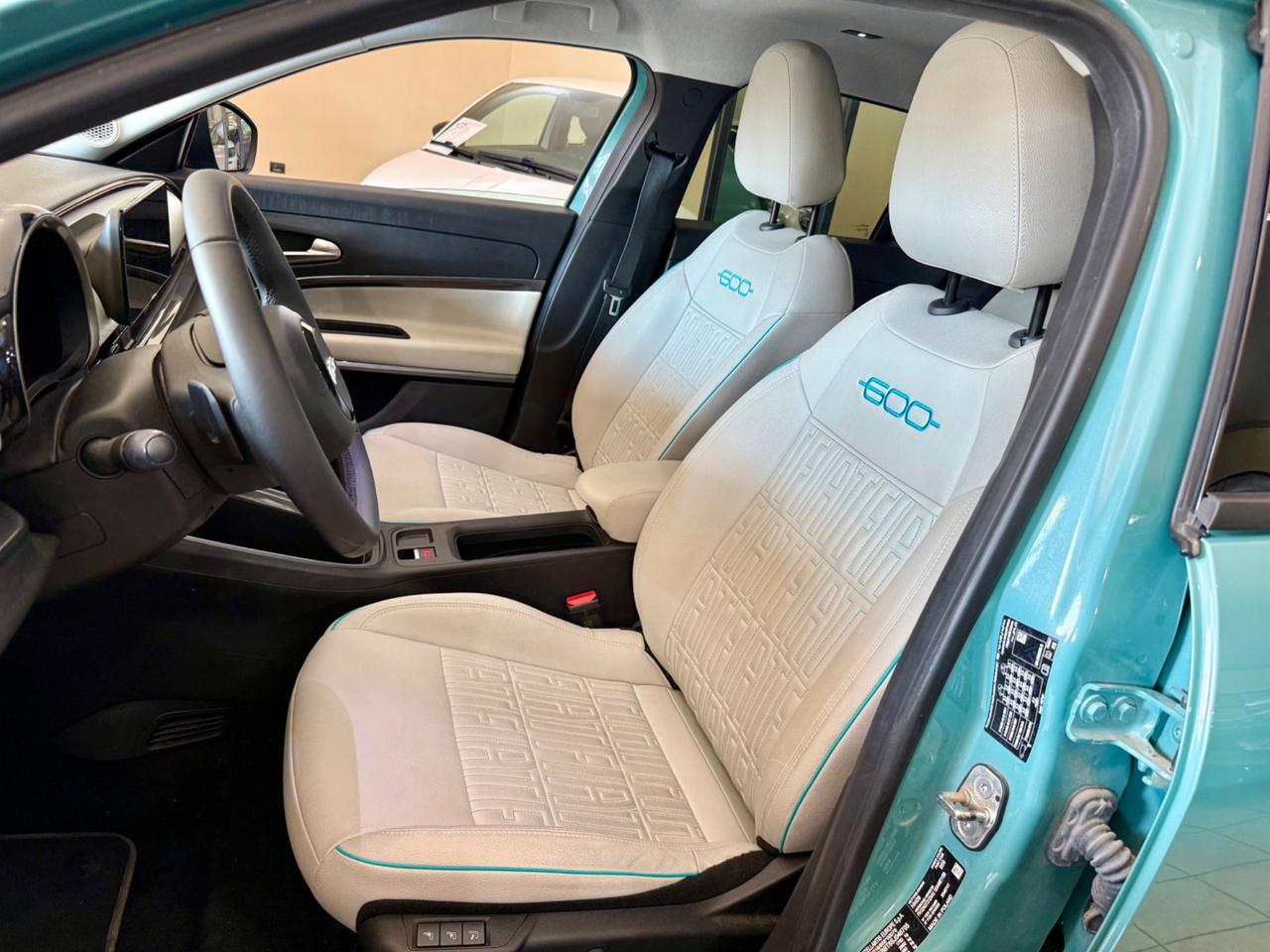 Fiat 600 Hybrid 100 CV DCT MHEV La Prima