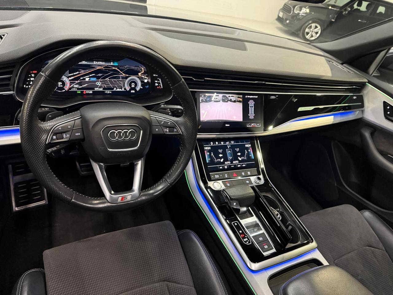 Audi Q8 50 SLINE