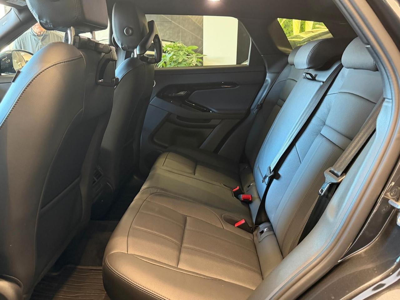 RANGE ROVER EVOQUE DARK EDITION EIGER GREY 2.0D MHEV AWD 163CV ANNO 2026