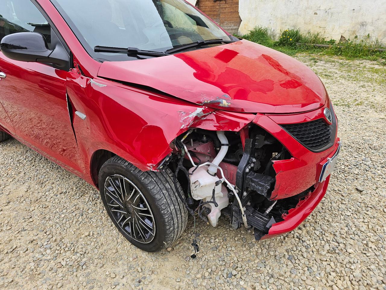 Lancia Ypsilon 1.0 FireFly 5 porte S&S Hybrid Ecochic Silver