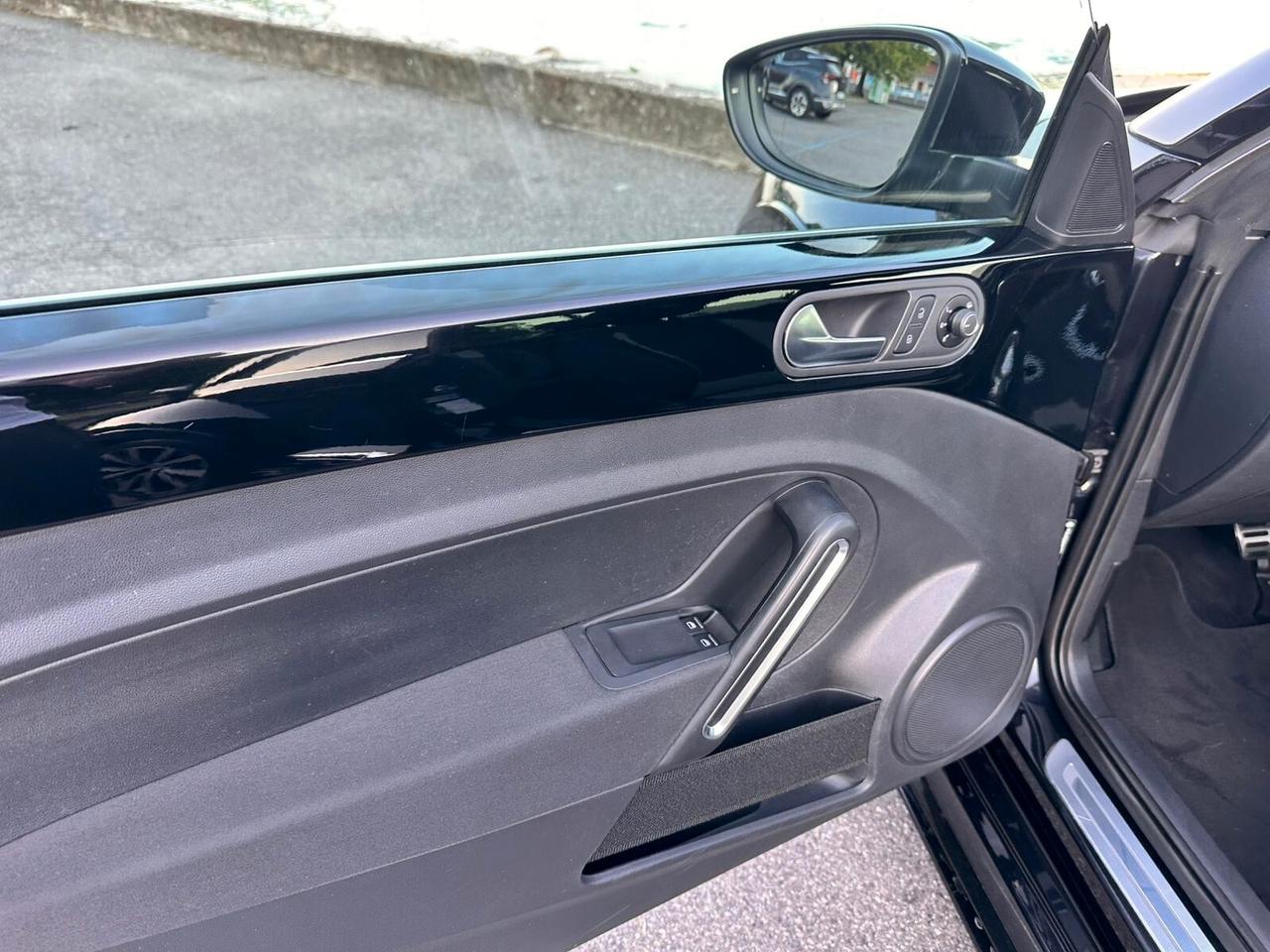Volkswagen Maggiolino 2.0 TSI DSG Sport Rline BlueMotion Technology