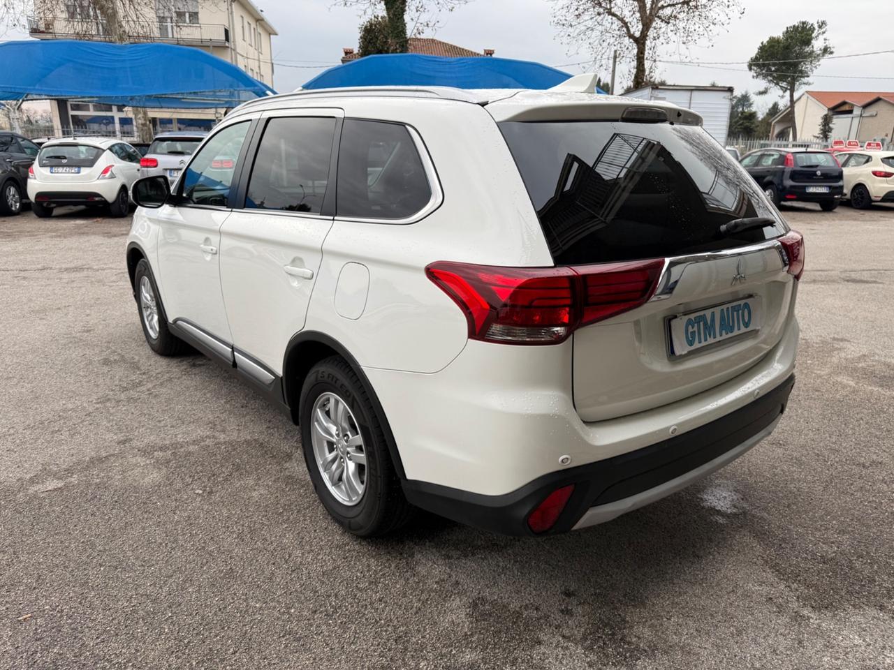 Mitsubishi Outlander 2.0 MIVEC 2WD Intense