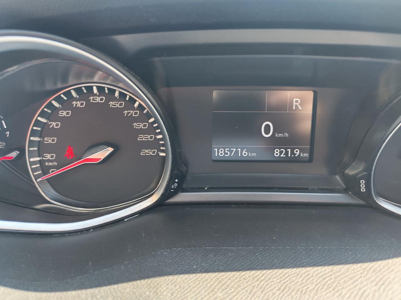 Peugeot 308 BlueHDi 130 S&S SW Allure