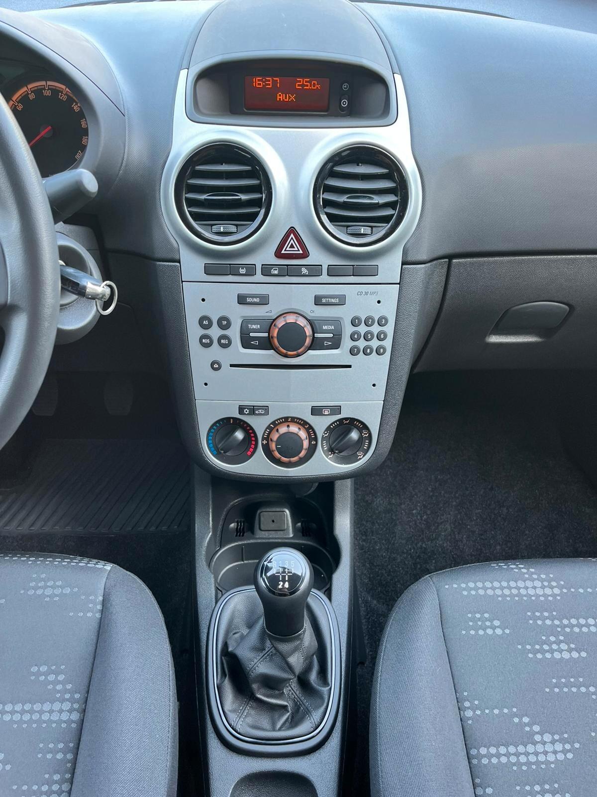 Opel Corsa 1.2 Neopatentati 31.000km