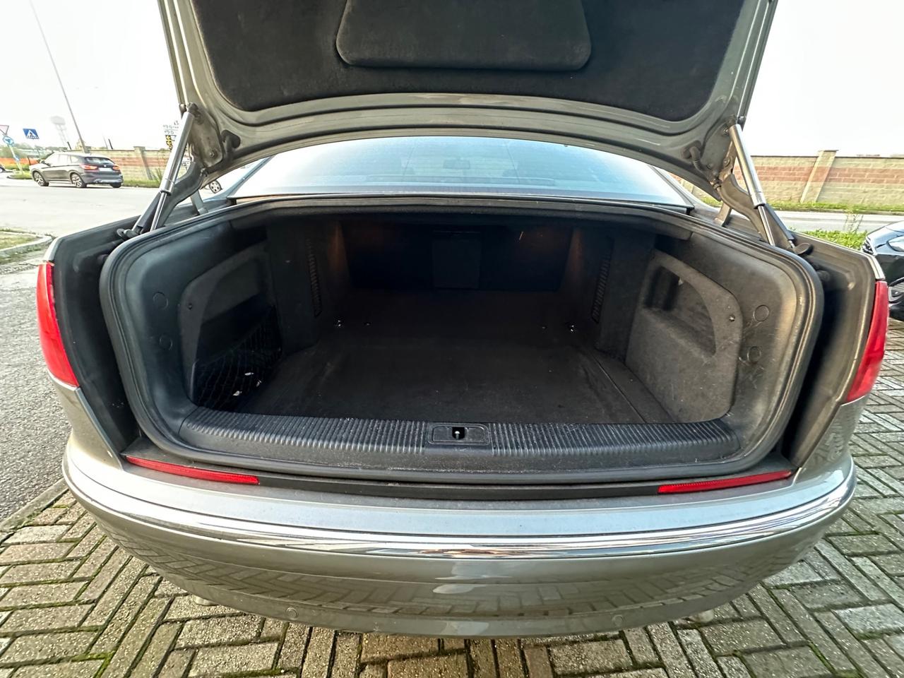 Audi A8 3.0 V6 TDI quattro tiptronic