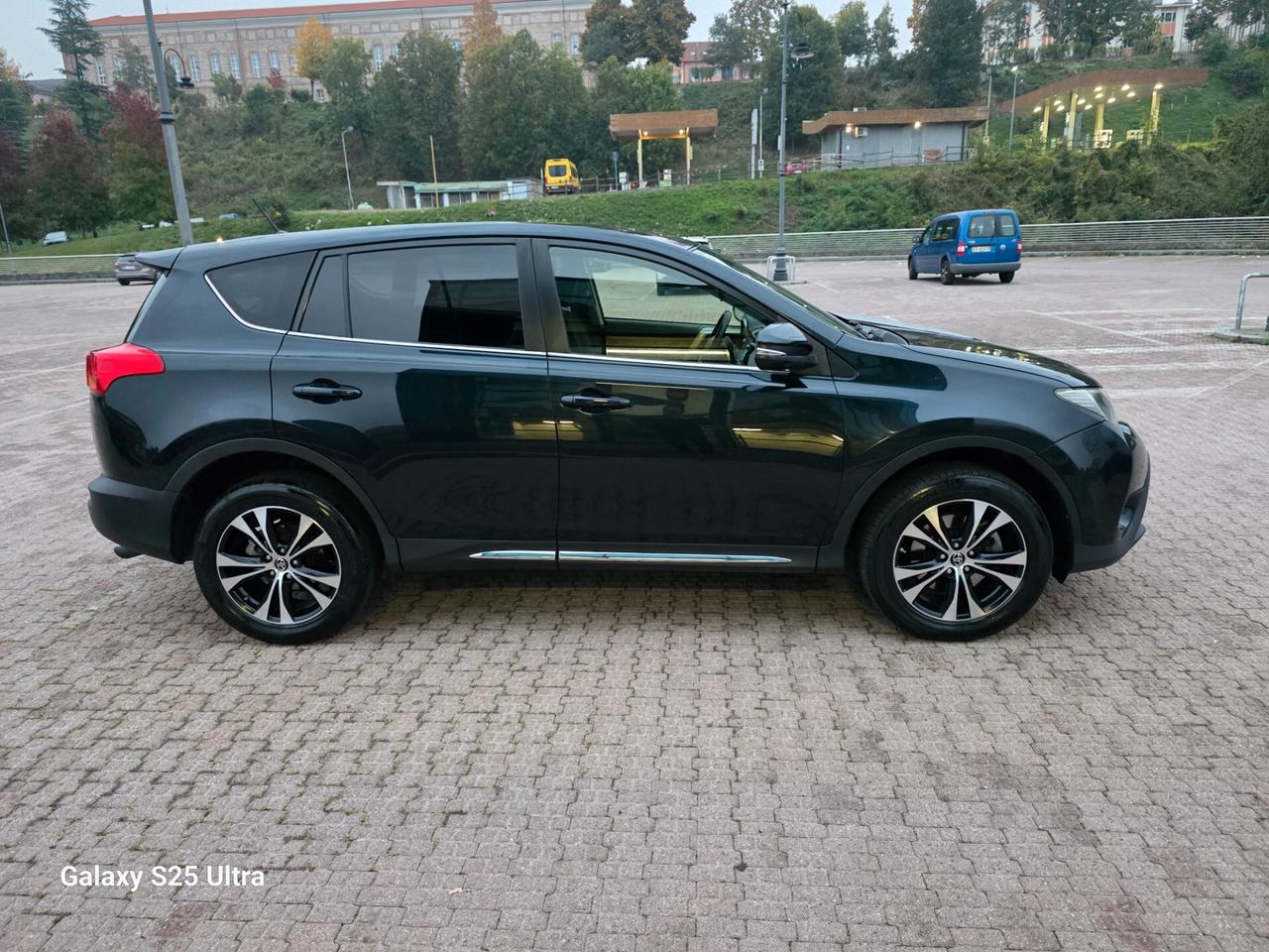 RAV4 2.0 D-4D 4WD Lounge valuto usato scambio