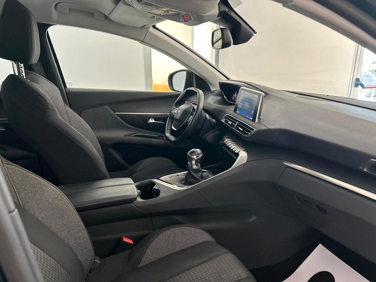 Peugeot 3008 BlueHDi 130 S&S Active Pack