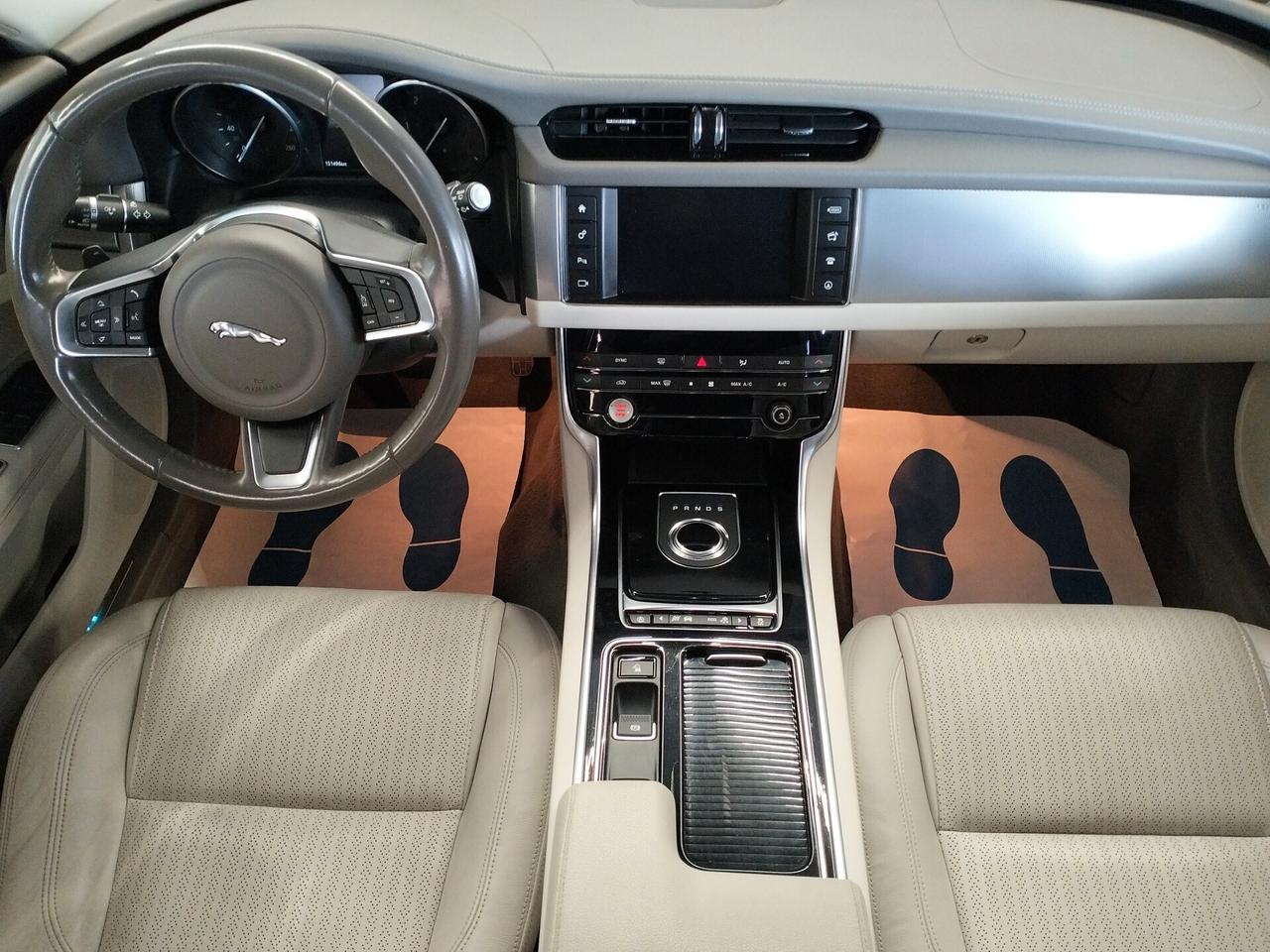 Jaguar XF Sportbrake 2.0 D 180 CV aut. Prestige - 4x4 AUTOMATICO