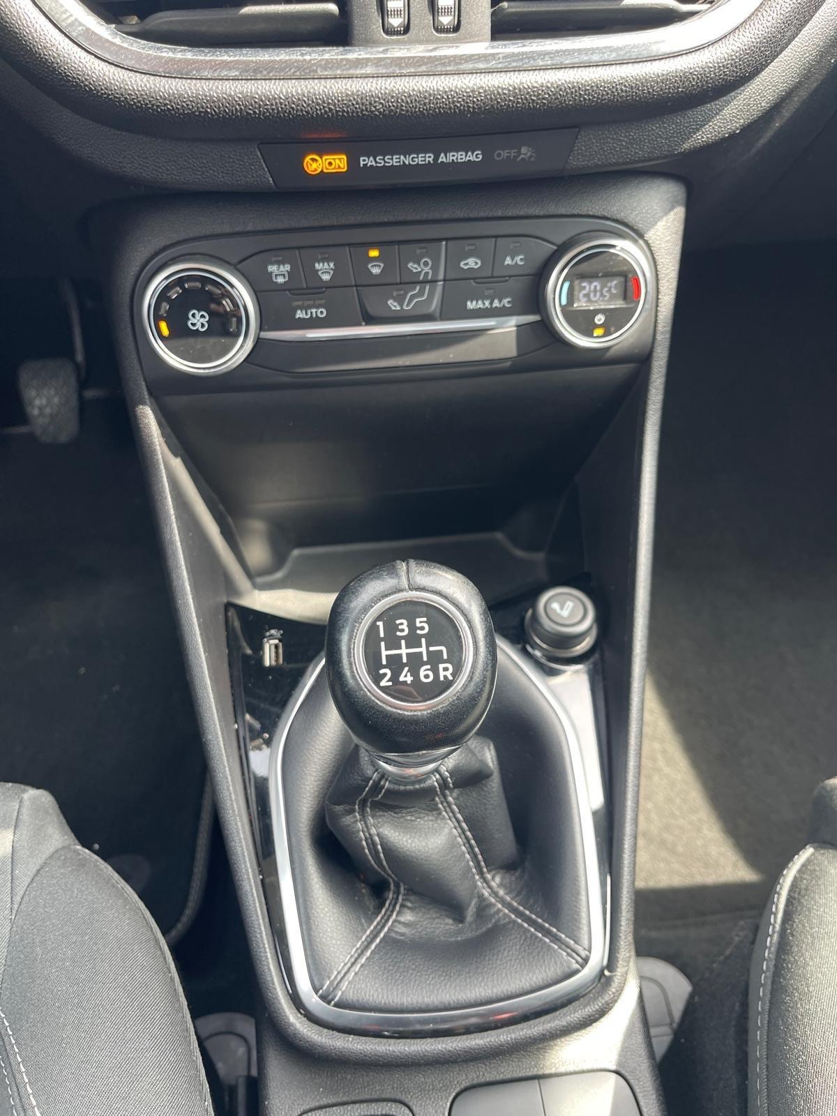 Ford Fiesta 1.5 TDCI 86cvTITANIUM CERCHI APPLE CAR PLAY LED MULTIFUNZIONE BLUETOOTH PDC ZEUS