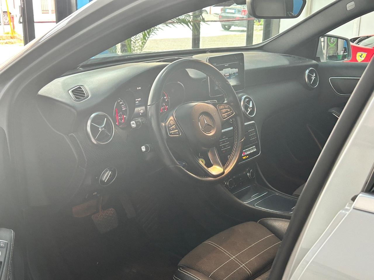 Mercedes-benz A 180 A 180 d Automatic Premium Dark Night Edition