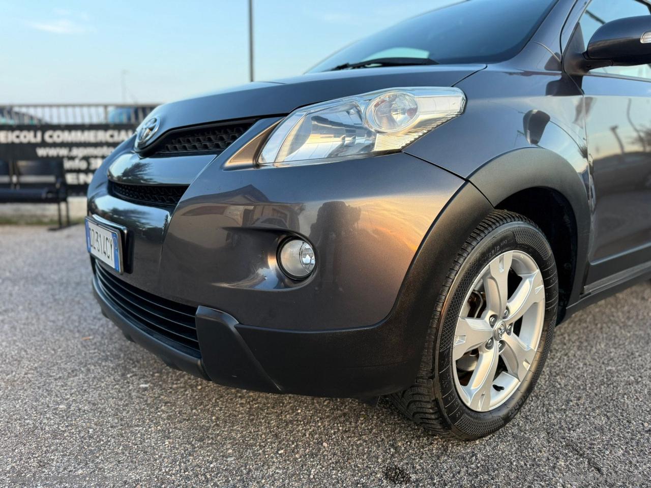 TOYOTA Urban Cruiser 1.4 D-4D AWD Luxury