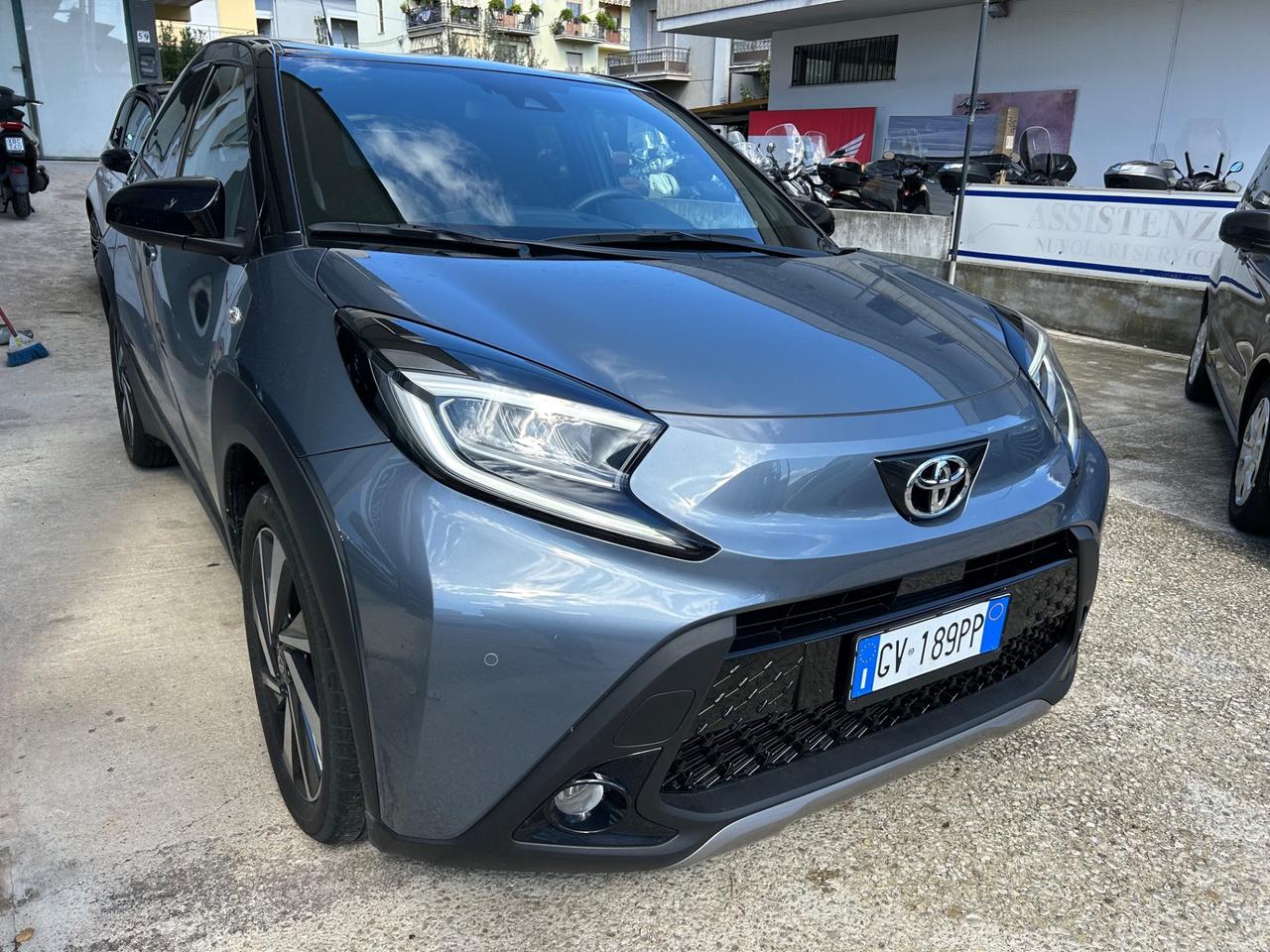 Toyota Aygo X 1.0 5 porte Lounge S-CVT Cambio Automatico