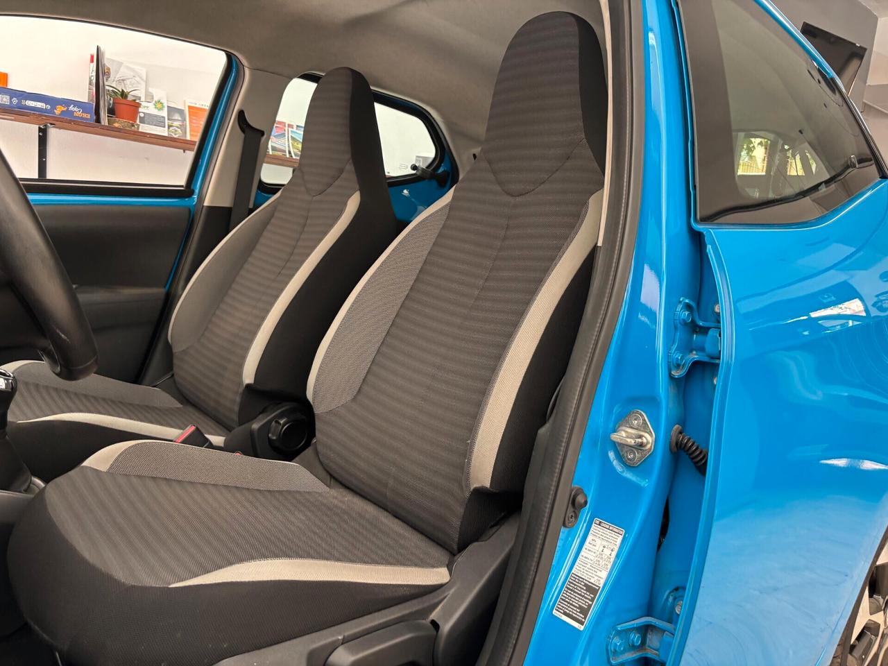 TOYOTA Aygo Connect 1.0 VVT-i 72 CV x-wave