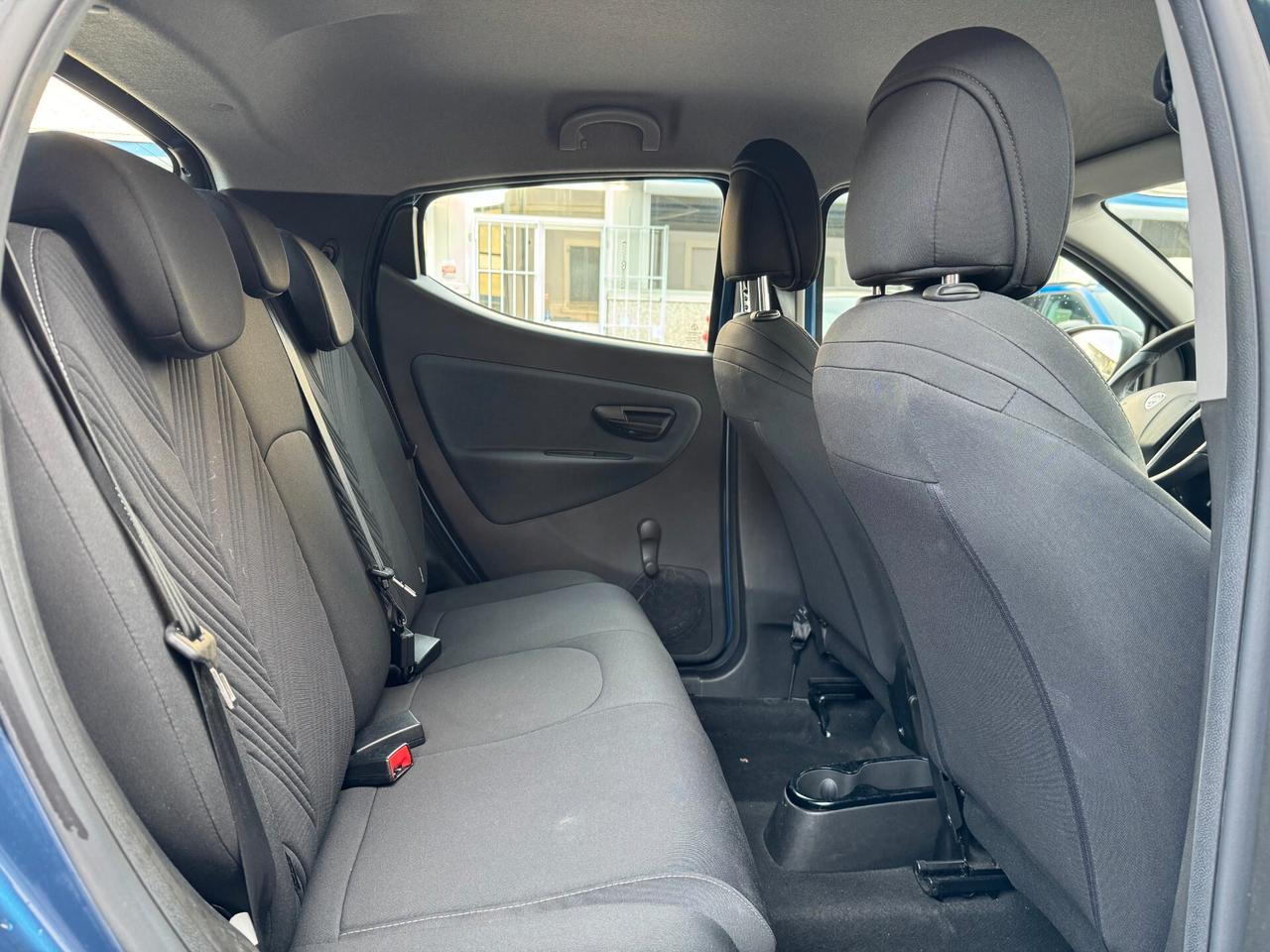 Lancia Ypsilon 1.0 FireFly 5 porte S&S Hybrid Gold Plus OK NEOPATENTATI -UNICO PROPRIETARIO